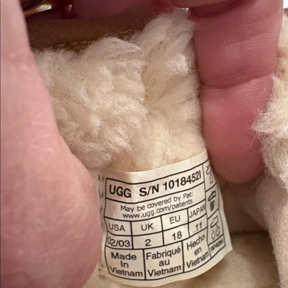UGG infant girl boots, excellent condition.
